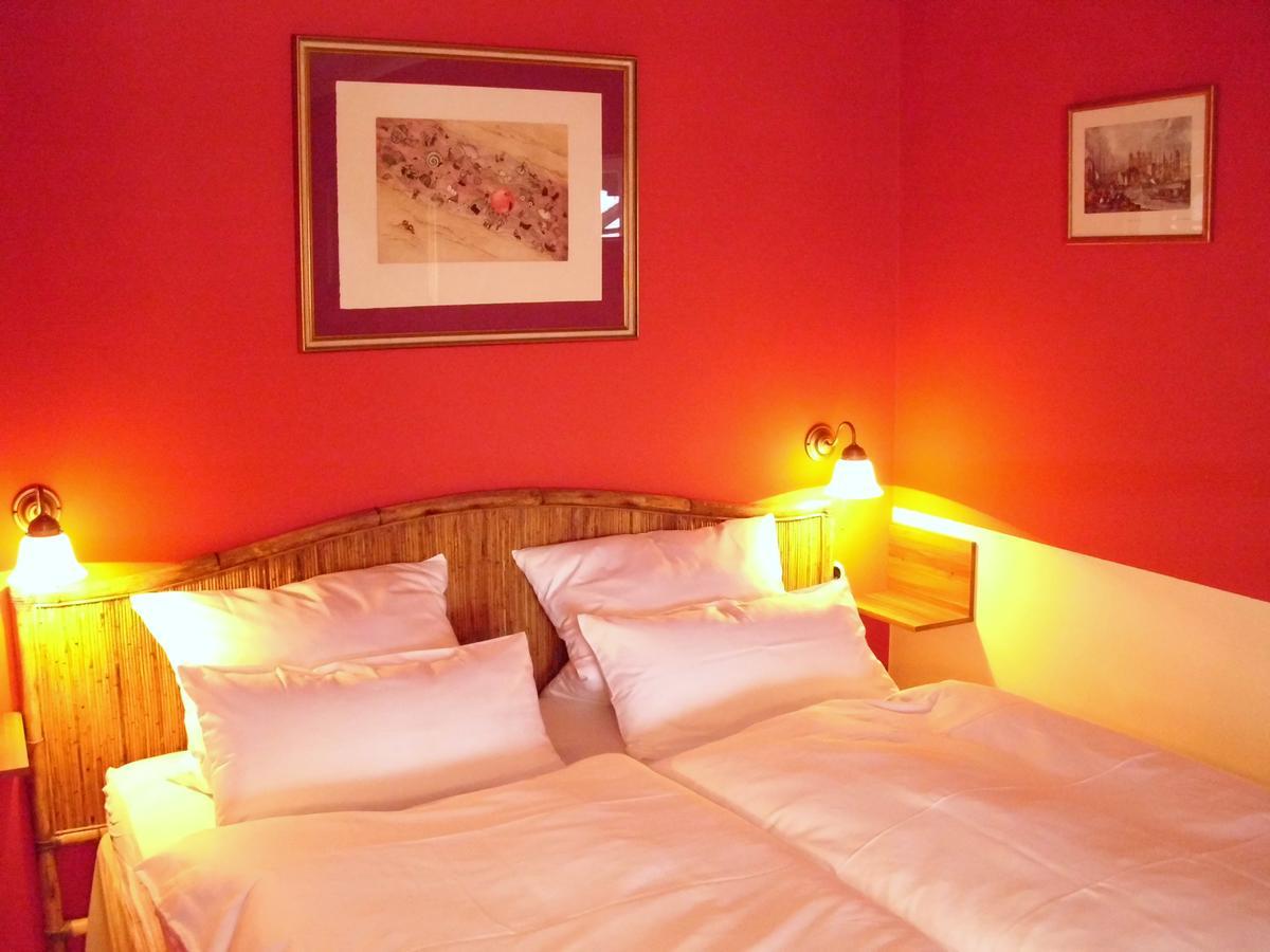 Landhotel Gut Greifhof Heiligenborn Buitenkant foto